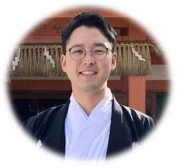 講師