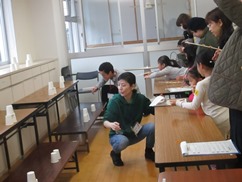 射的をする子どもたちの様子