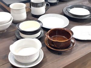 会場で販売される＜小石原焼＞カネハ窯 熊谷裕介／お皿、茶碗など