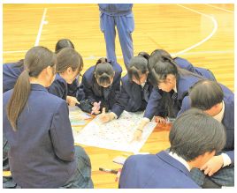 災害時の対応について考えるDIG(災害図上訓練)の写真