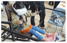 VR(仮想現実)ジェットコースターの写真