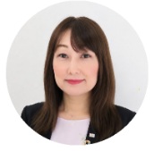 パネリストのなすかおりさんの写真