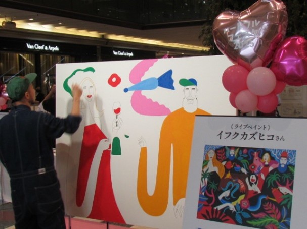 イフクカズヒコさんライブペイントの様子