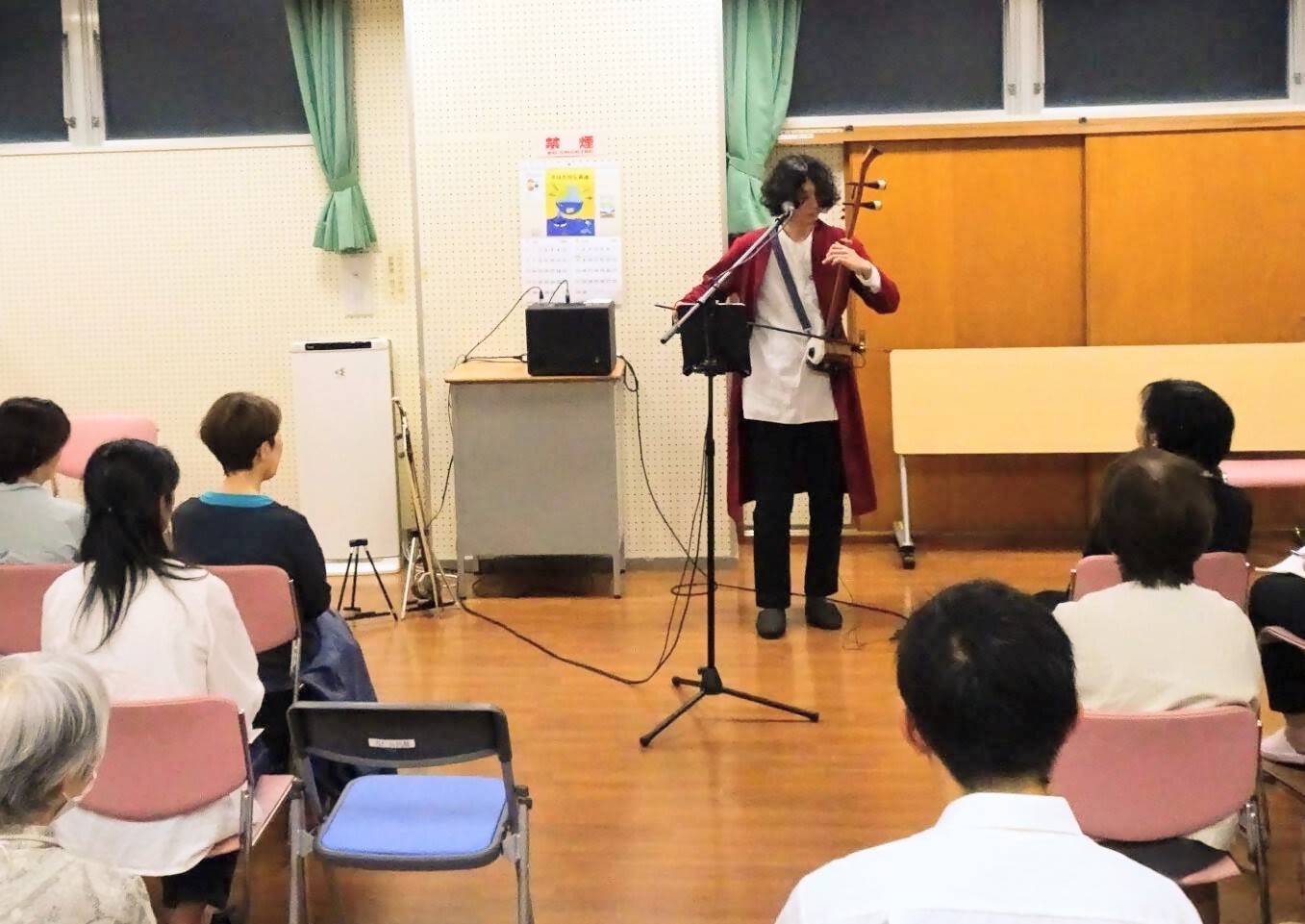 里地帰さんコンサートの様子