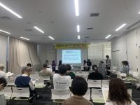 事業報告の様子