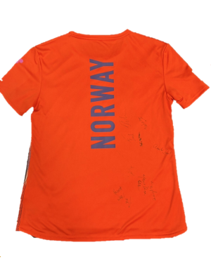 ノルウェーのサイン入りTシャツ
