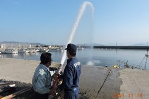 放水体験をしている写真