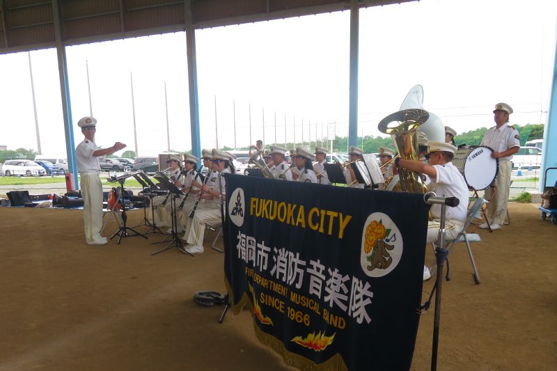 雁の巣レクリエーションで演奏をする福岡市消防音楽隊の写真